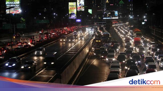 Masih Macet Kok Tarif  Tol  Dalam  Kota  Bisa Naik Ini Kata 