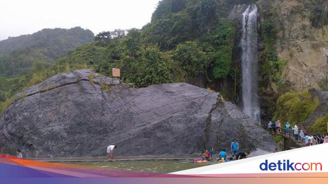 12 Curug Terdekat dari Jakarta, Cocok Buat Healing Sejenak