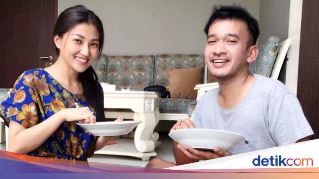 Ruben Onsu Potret Ruang Kerja Sarwendah Ternyata Ini Isinya Ruben Onsu Potret Ruang Kerja Sarwendah Ternyata Ini Isinya