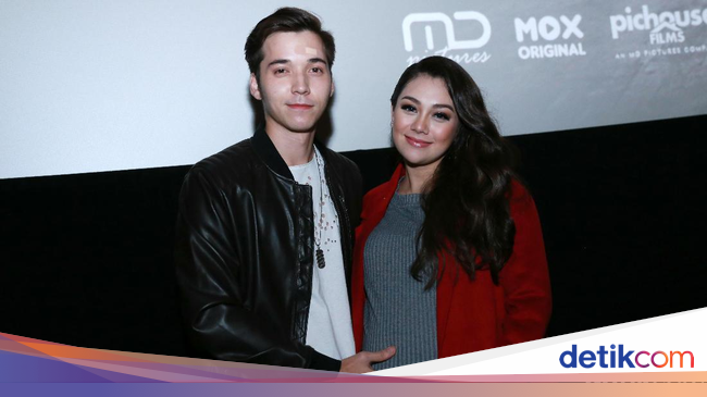 Celine Evangelista Lahirkan Anak Laki-laki, Stefan William 