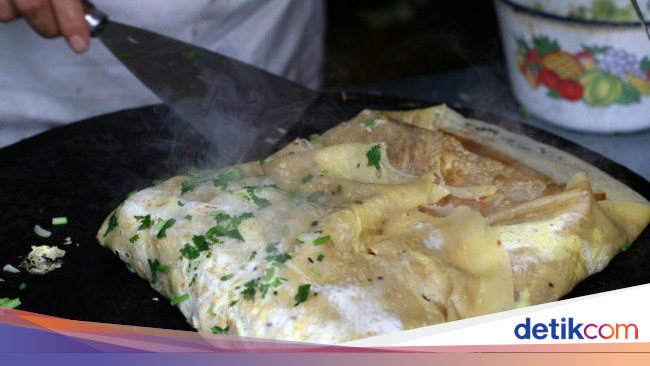  Ada  Benda  di  Kokpit Pesawat dan Penjual Pancake Raup 
