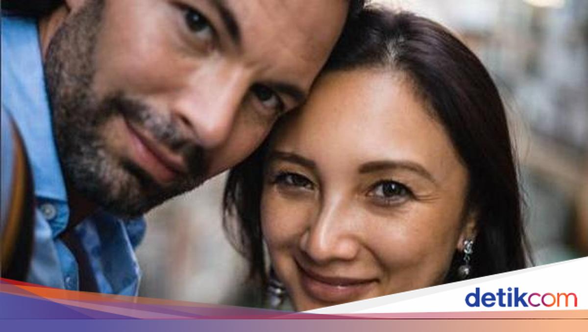 Aih! Tata eks Tommy Soeharto Makin Mesra Aja dengan Aktor Hollywood
