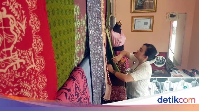  Batik  Lokatmala Digemari Bule Karena Pakai Pewarna  Alami 