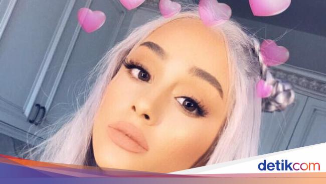 Tak Dikenali, Ariana Grande Tampil Baru dengan Rambut Silver