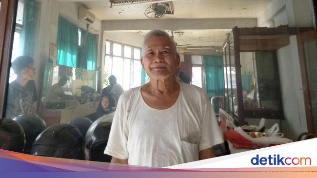 Menengok Barber Shop Tertua di Surabaya 