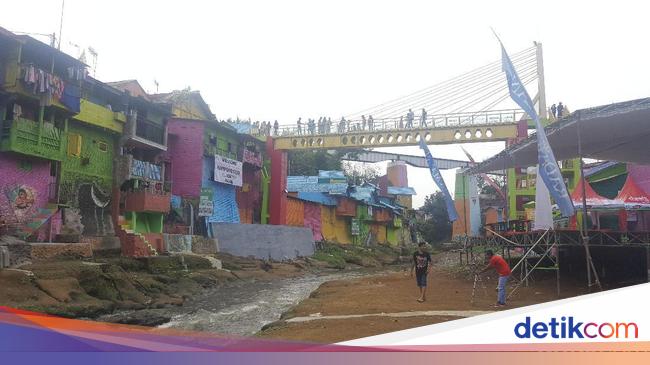 Jasa Tirta Minta Keselamatan Wisatawan Jembatan Kaca Jasa Tirta Minta Keselamatan Wisatawan Jembatan Kaca