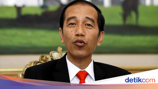 Lantangnya Jokowi Baca Puisi 'Sumpah Abadi' Karya Dee Lestari