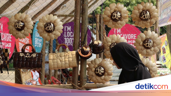 Produk Kerajinan  Komunitas Lokal  Dipamerkan di Taman Menteng