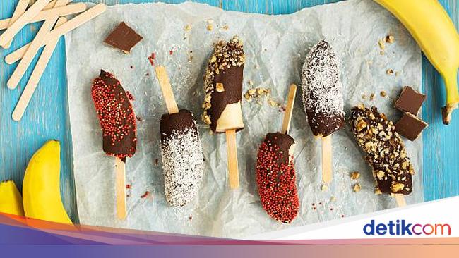 5 Kreasi Pisang Dengan Stik Yang Enak Untuk Camilan