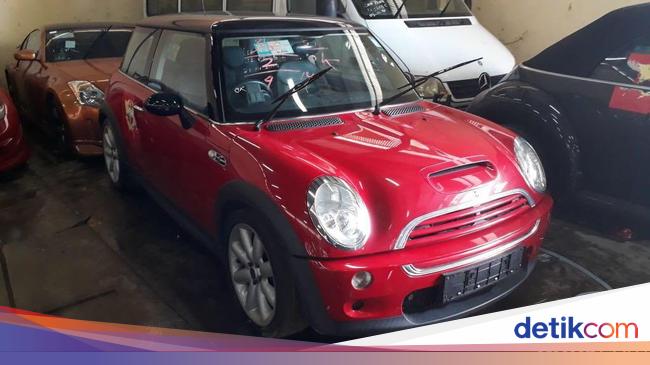 59 Mobil Mewah Selundupan di Aceh Dilelang Termasuk 59 Mobil Mewah Selundupan di Aceh Dilelang Termasuk