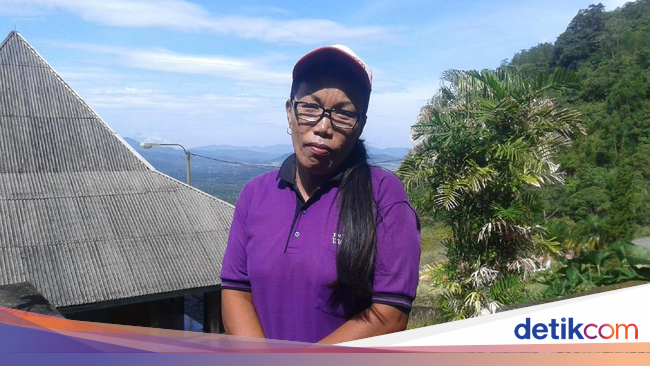 Naik Turun 1 000 Anak Tangga Rahasia Bugar dan Awet Muda Naik Turun 1 000 Anak Tangga Rahasia Bugar dan Awet Muda