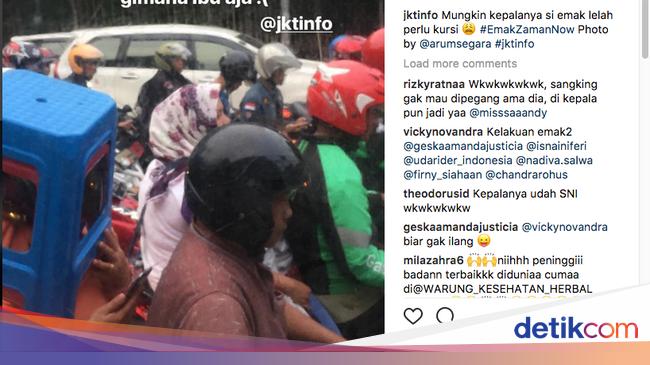 Emak emak Jaman  Now  Kursi  Plastik Jadi Helm