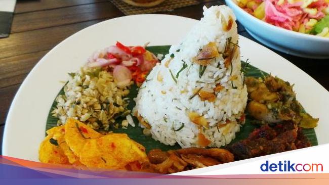 5 Tempat Ini Punya Nasi Harum dengan Tambahan Daun Jeruk 