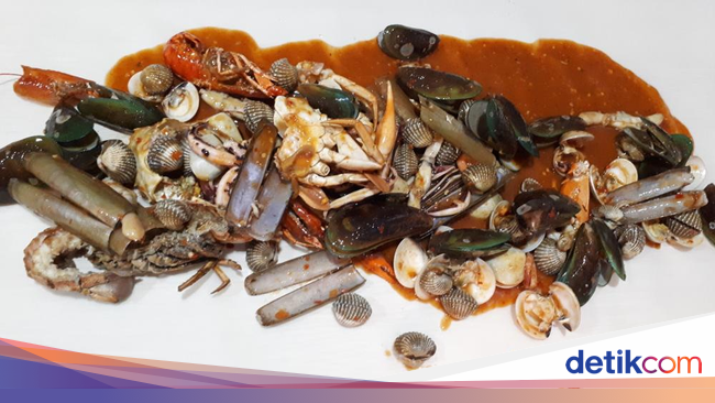 Rumah Lobster: Puas Makan Seafood Laperpool dengan Harga 