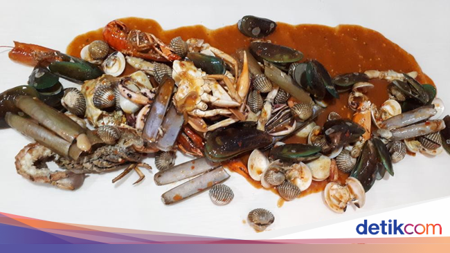 Rumah Lobster: Puas Makan Seafood Laperpool dengan Harga  Rumah Lobster: Puas Makan Seafood Laperpool dengan Harga
