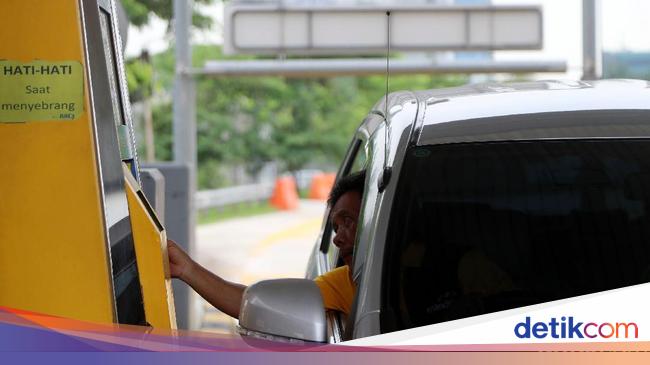 “Ensure Sufficient e-Toll Balance for Smooth Journey on Batang-Semarang Toll Road during Eid Homecoming”