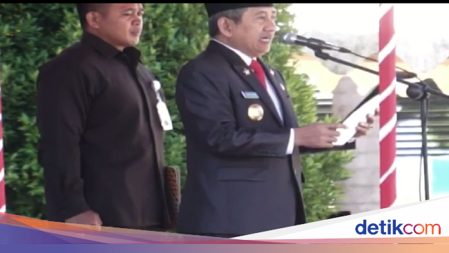 Viral, Video Gubernur Sulbar Salah Baca Teks Pancasila Viral, Video Gubernur Sulbar Salah Baca Teks Pancasila
