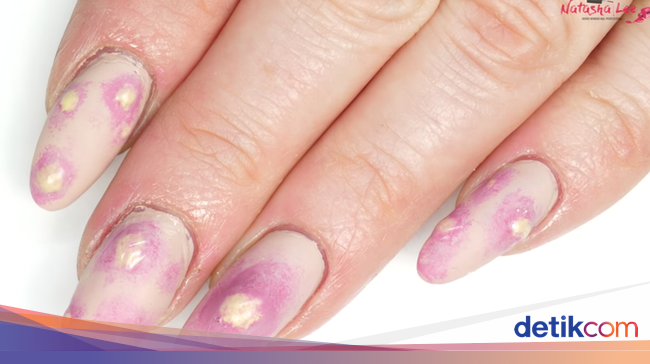 Film Ekspedisi Merah Nyata Atau Tidak | kuku wanita ini ada jerawatnya nyata atau nail art Film Ekspedisi Merah Nyata Atau Tidak | kuku wanita ini ada jerawatnya nyata atau nail art