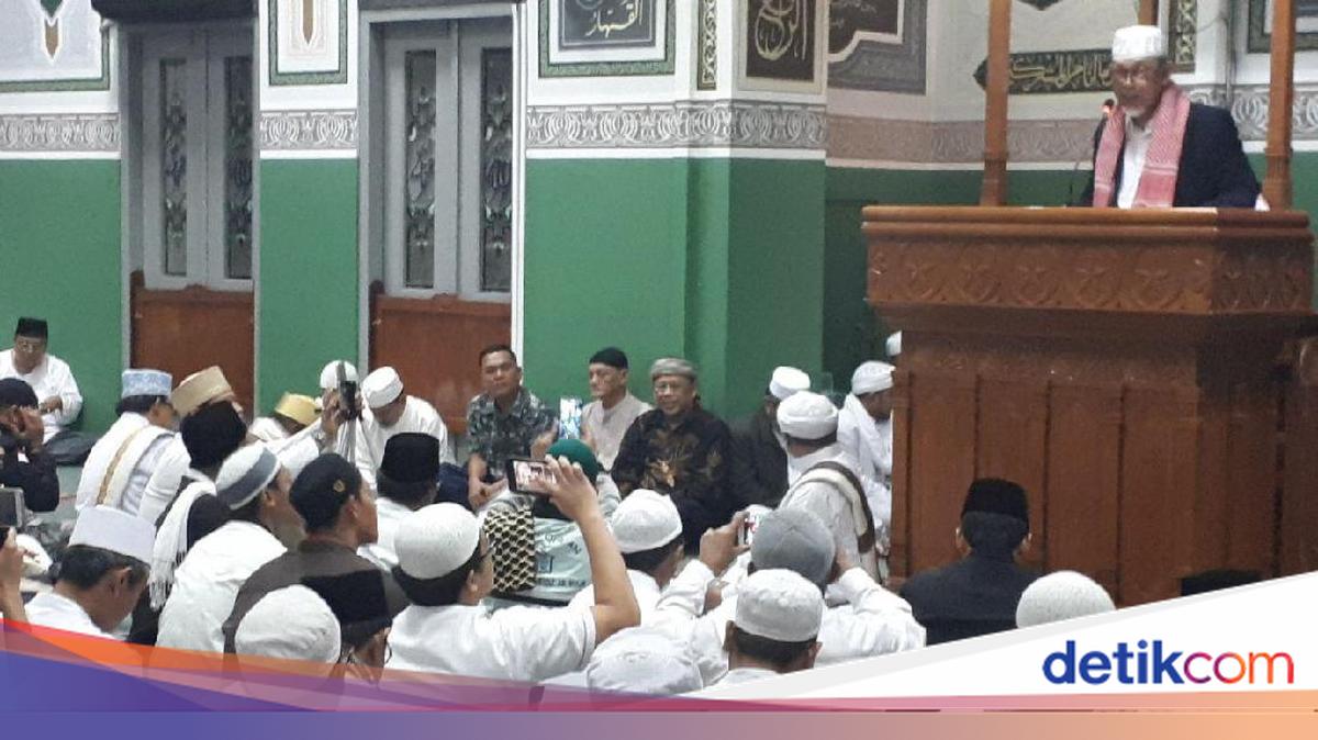Kecewa Anies Absen Peringatan 411, Eggi: Jangan Kacang Lupa Kulit - detikNews