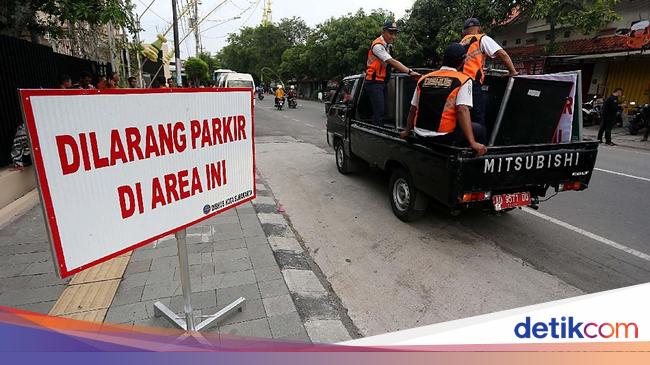 duh viral mobil berderet parkir di trotoar bandung jollynews