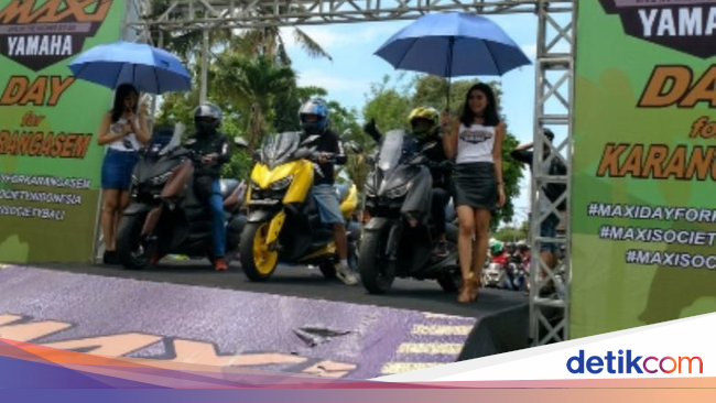 warga lokal asing bali gandrungi maxi yamaha warga lokal asing bali gandrungi maxi yamaha