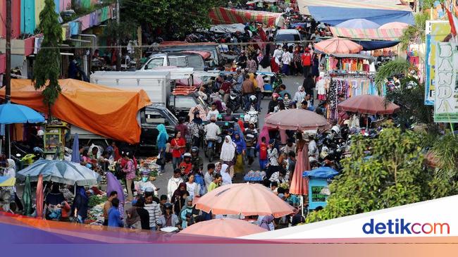 60% Pedagang Kaki Lima Belum Melek Keuangan Digital