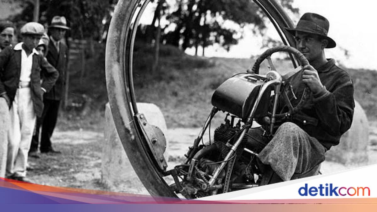 Motor Zaman Dahulu Cuma Satu Roda Besar Pengendara di Dalamnya