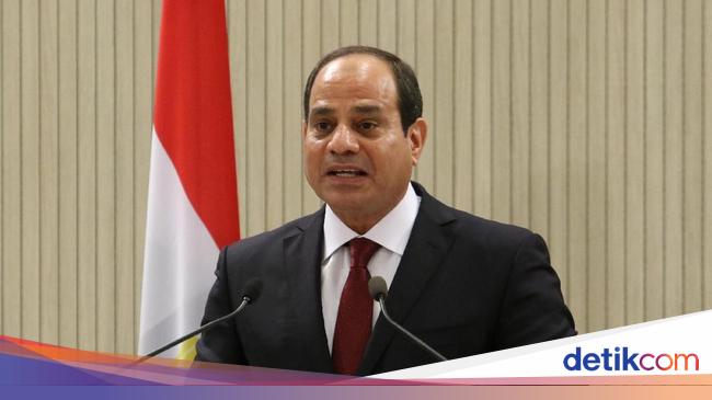 Food Prices Rise, Egyptian President Asks Citizens to Eat Leaves!