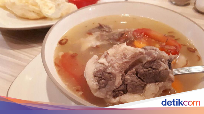 Boen Kitchen: Makan Siang Enak dengan Sop Buntut Empuk 