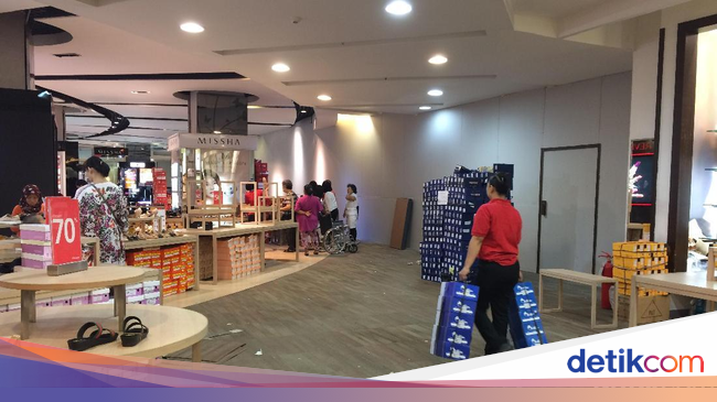 Tutup 3 Desember Ini Barang yang Tersisa di Matahari Tutup 3 Desember Ini Barang yang Tersisa di Matahari