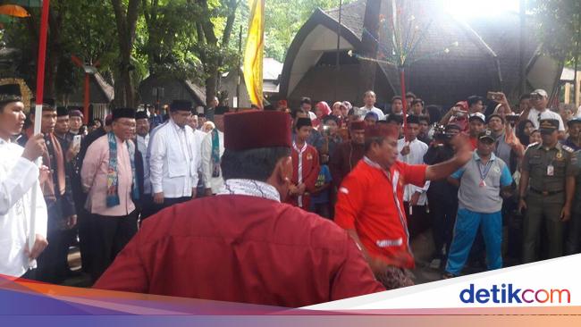 Didampingi Jawara Anies Resmikan Sistem KJP Gratis Masuk Didampingi Jawara Anies Resmikan Sistem KJP Gratis Masuk