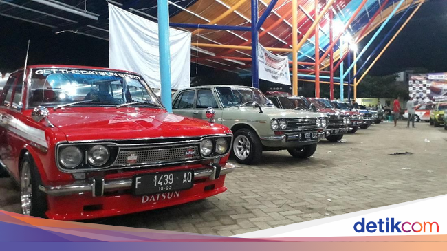 800 Mobil  Tua  Mejeng di Bojonegoro 800 Mobil  Tua  Mejeng di Bojonegoro