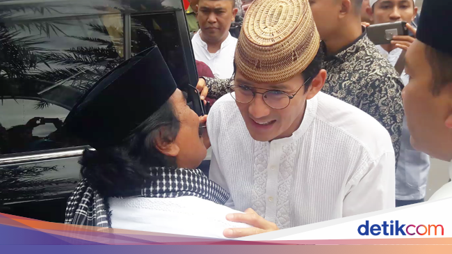 Jenis Sepatu Tak Direvisi di Pergub, Sandi: Saya yang Jenis Sepatu Tak Direvisi di Pergub, Sandi: Saya yang