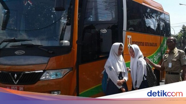 Angkutan Umum di Magelang Mogok Mobil Dinas Angkut Anak Angkutan Umum di Magelang Mogok Mobil Dinas Angkut Anak
