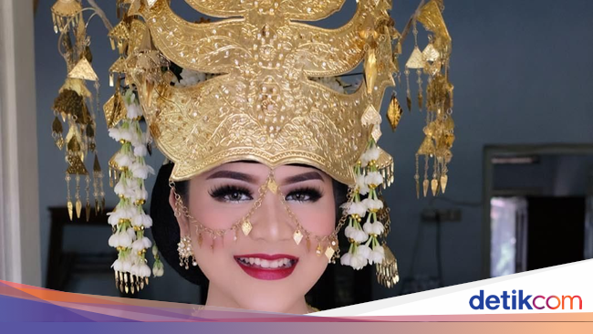 Cantiknya Kahiyang Ayu Pakai Kebaya  Pengantin Saat 