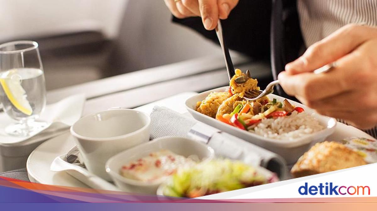 Makanan Pilot dan Penumpang Pesawat, Beda Nggak Ya?