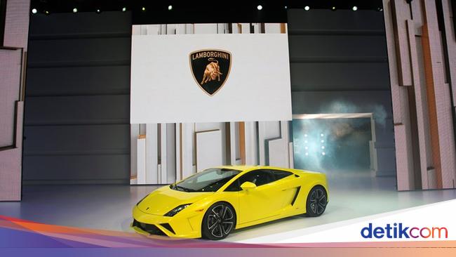 Waduh! Baru Kelar Diservis Lamborghini Malah Terbakar