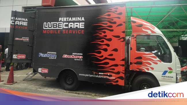 Ganti Oli Motor dan Mobil di Truk Pertamina