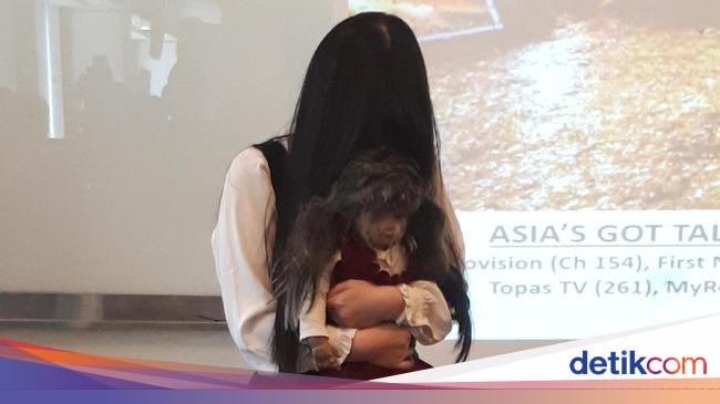 Menguak Siapa Riani, Teman Khayalan The Sacred Riana