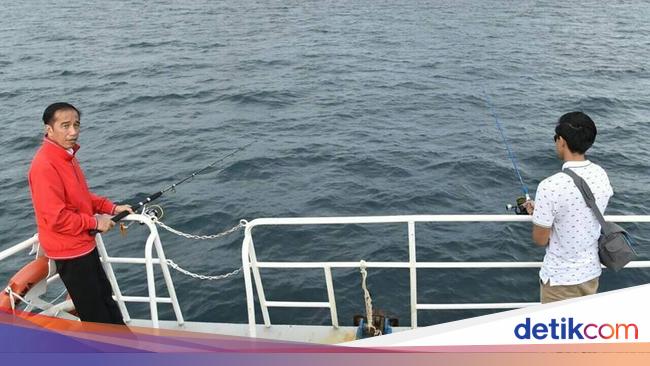 Bersandal Jepit Gaya Jokowi Dan Kaesang Mancing Di Raja Ampat