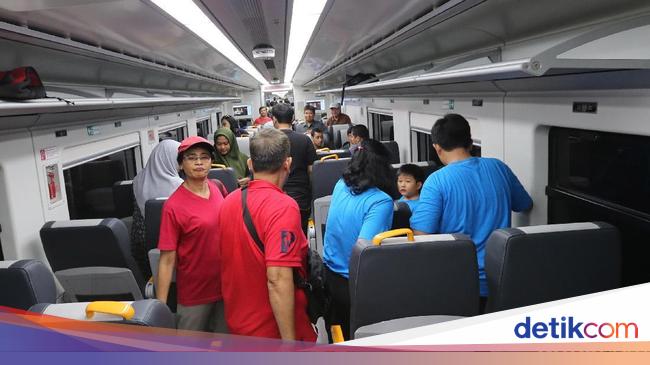 Masih Uji Coba, Naik Kereta Bandara Bebas Pilih Tempat Duduk