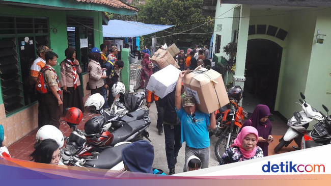 Korban Kebakaran di Bogor Butuh Obat Pakaian dan Korban Kebakaran di Bogor Butuh Obat Pakaian dan