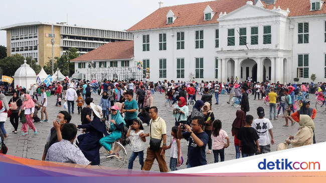 2 Panggung Seni Disiapkan di Kota  Tua  Jakarta  Saat Malam  2 Panggung Seni Disiapkan di Kota  Tua  Jakarta  Saat Malam
