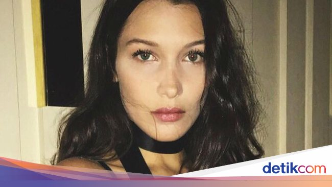 Foto Gaya  6 Artis  Hollywood  Tampil Cantik Menawan dengan 