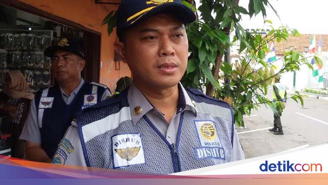 Dishub Kota Yogya Tak Keluarkan Surat Izin Parkir Di Alun