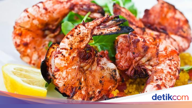 Menu Tahun Baru: Ada Udang Bakar Saus Tomat dan Dessert 