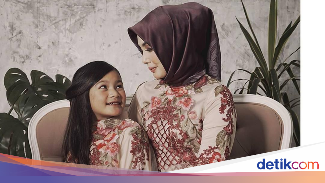 Galau Ingin Berhijab, Fenita Arie Ingat Kenikmatan yang 