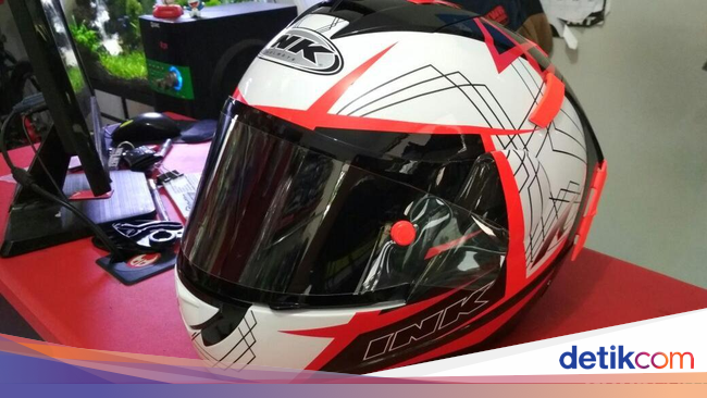 Bikin Helm Lebih Keren dengan Water Decal, Bisa Juga Kok