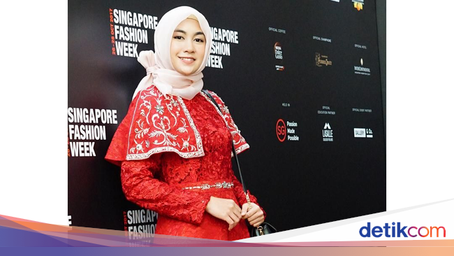 Foto: 7 Inspirasi Gaya Hijab Anisa Eks Cherrybelle untuk 