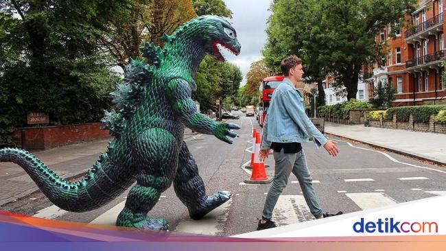 Penampakan Godzilla Traveling Keliling Dunia